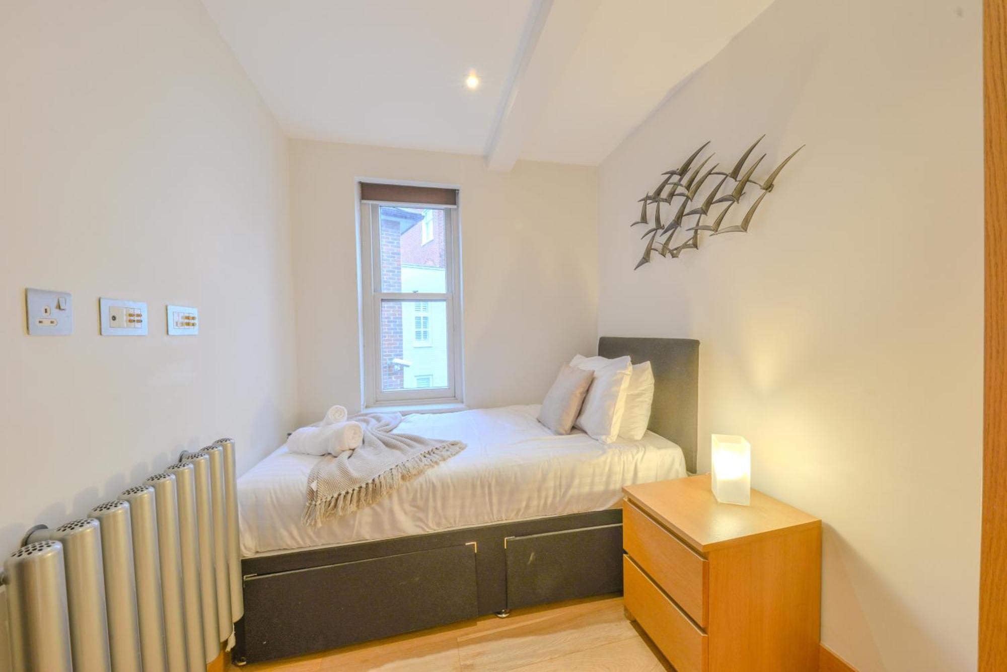 Central Two Bedroom Apartments St Albans By Central Stays Short Lets & Serviced Accommodation With Free Parking Exterior foto
